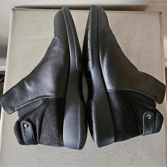 NATURALIZER BARITAROUND TOE  BOOTIE – WOMEN’S SIZE 8.5 – BLACK LEATHER / SUEDE - Picture 5 of 11